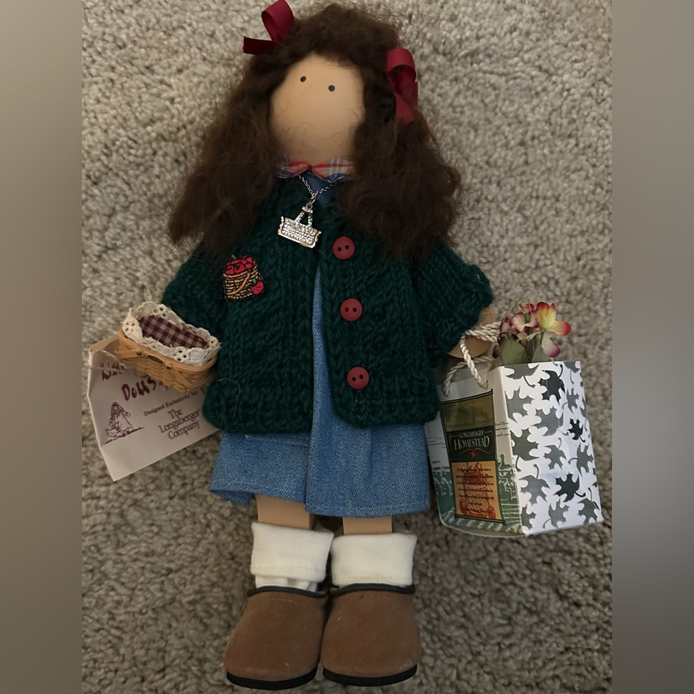 LONGABERGER LIZZIE HIGH HOMESTEAD SHOPPING DOLL/LIKE NEW!